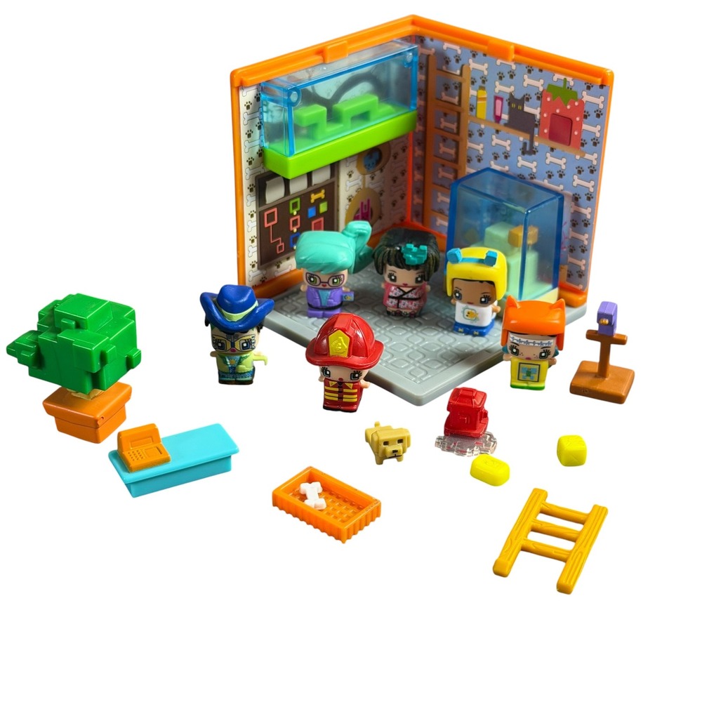 Mattel My Mini MixieQ's Pet Shop Play Set Figures Accessories 2016 Lot